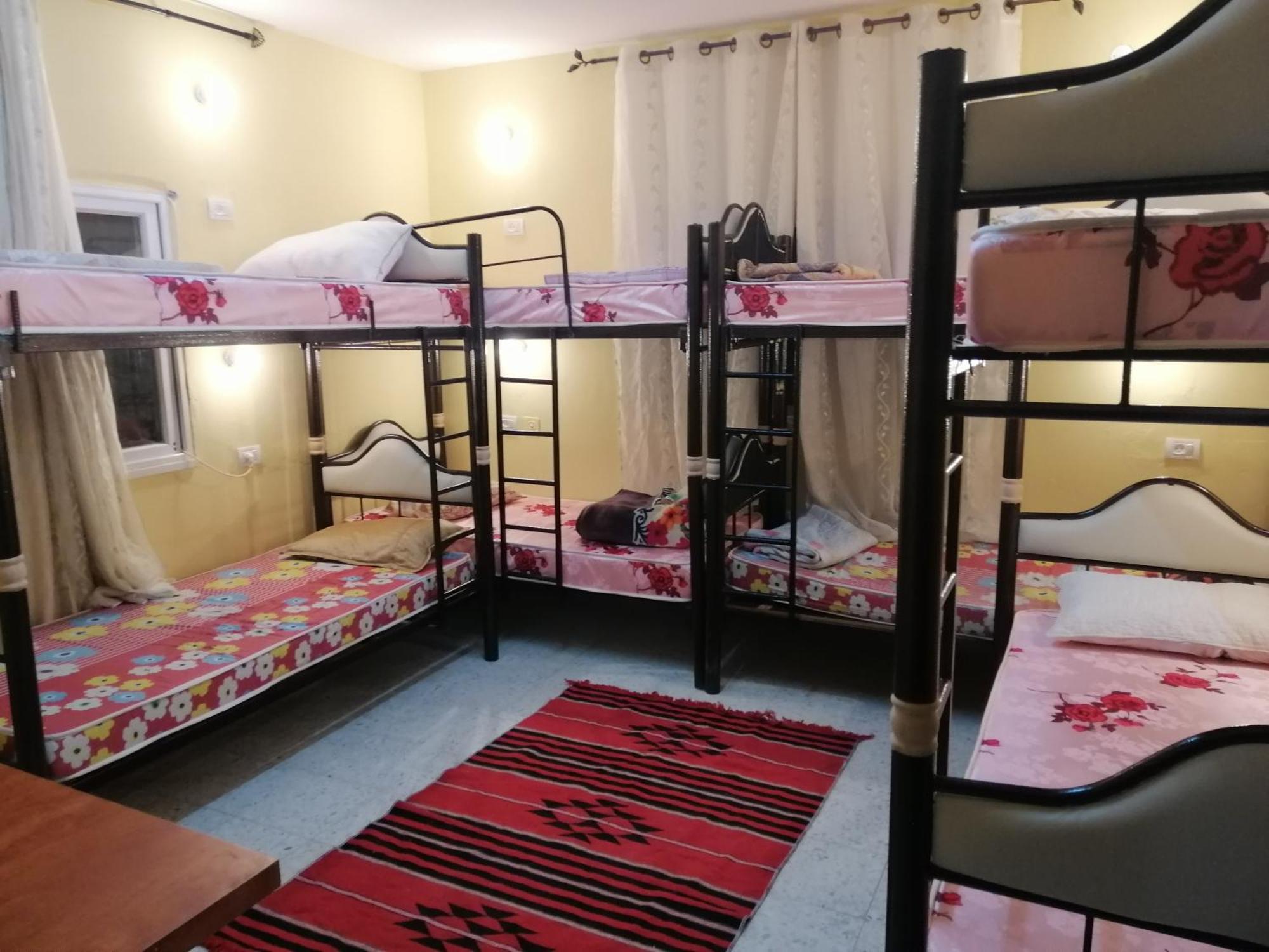 Bunksurfing Hostel Вифлеем Экстерьер фото